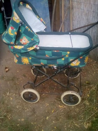 3 funkciós babakocsi 8000 ft-ért